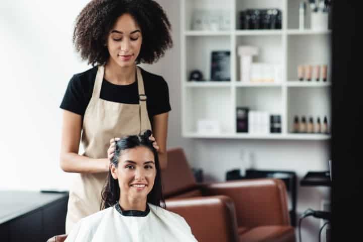 Read more about the article 5 Reasons to Enroll in a Cosmetology Program