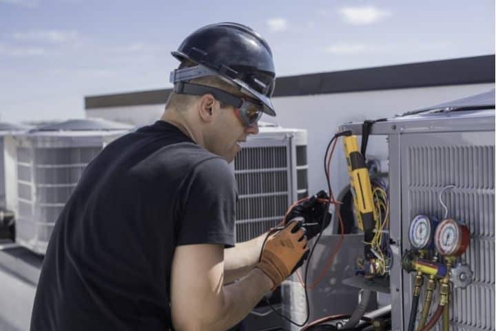 Read more about the article 4 Tips To Consider When Applying For HVAC Training Near Me