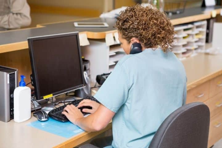 Read more about the article How Online Classes for Medical Office Administration Can Help Get Your Career Started