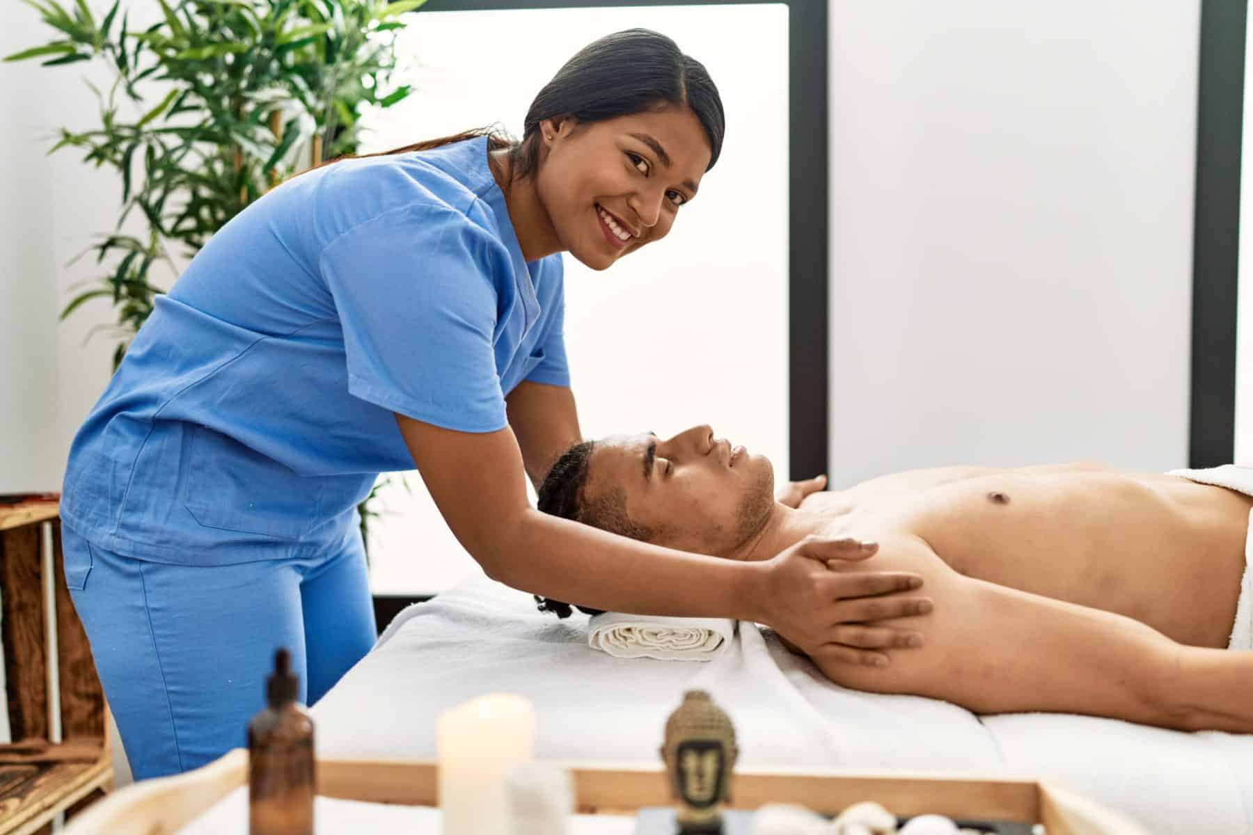 Read more about the article 4 Reasons to Pursue a Career as a Massage Therapist